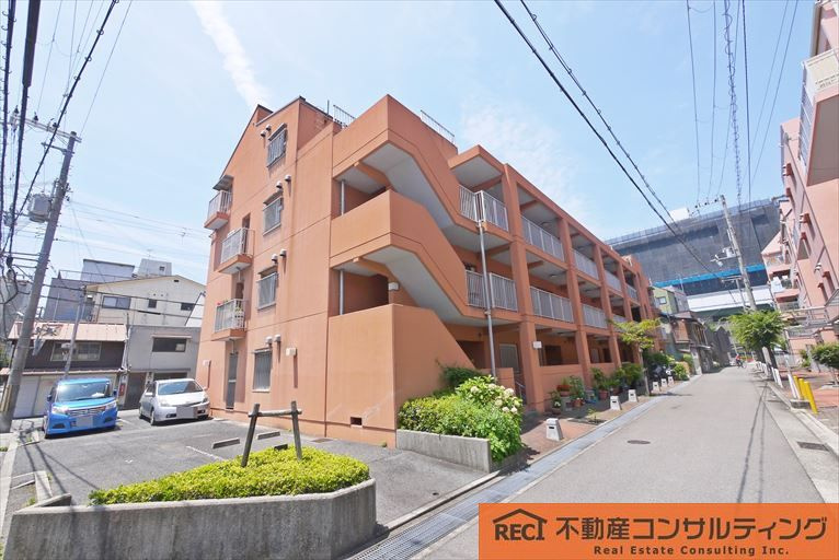 グローリ東川﨑の外観