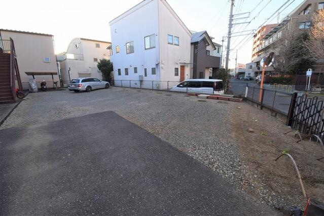 川崎市多摩区中野島４丁目の賃貸マンションの駐車場