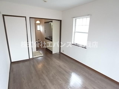 【居間・リビング】 | シャンポール青葉 | 居間です