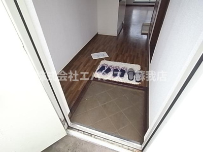 【玄関】 | シャンポール青葉 | きれいな玄関です