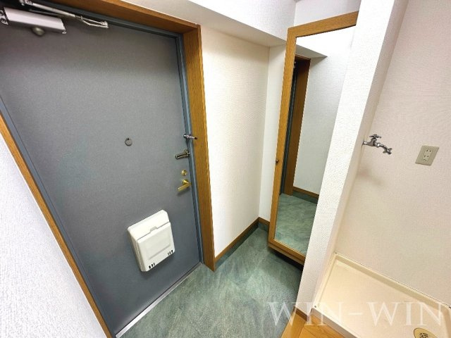 キャプテンビルの玄関