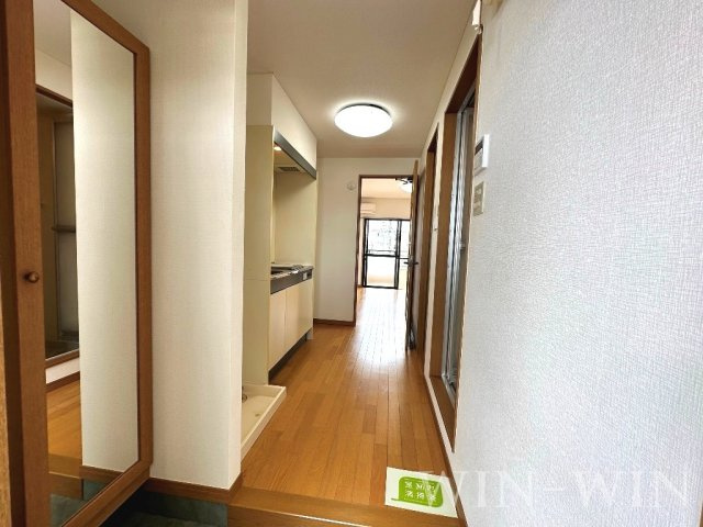 キャプテンビルの玄関