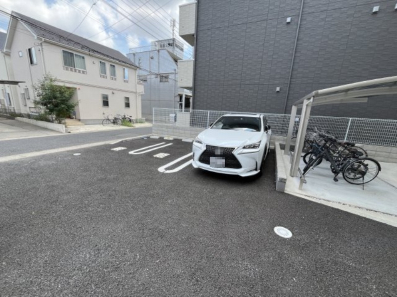 シャルムAの駐車場|駐車場完備です