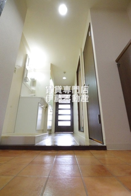 グランメール城西の玄関