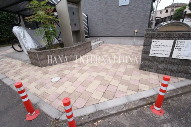 レオパレス天満のエントランス