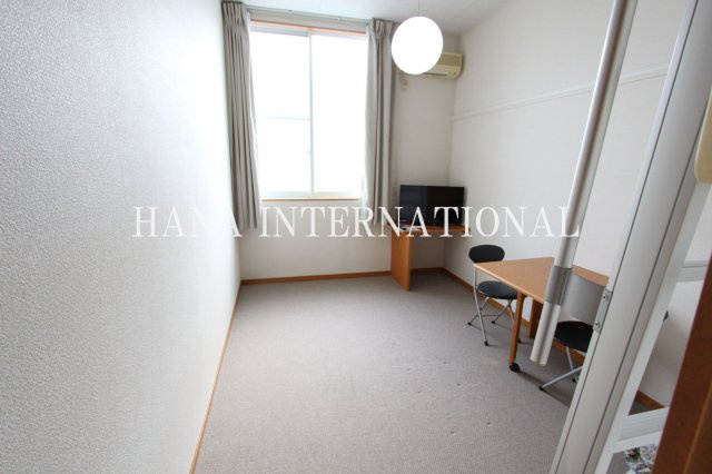 レオパレス富士見台の洋室