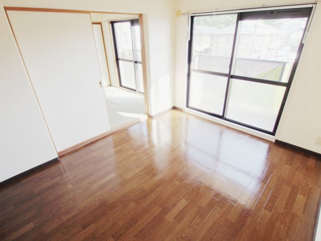 クローカス浜角壱番館の居間・リビング