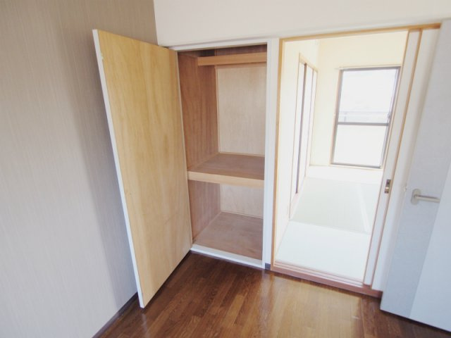 クローカス浜角壱番館の収納