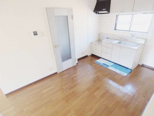 クローカス浜角壱番館の居間・リビング