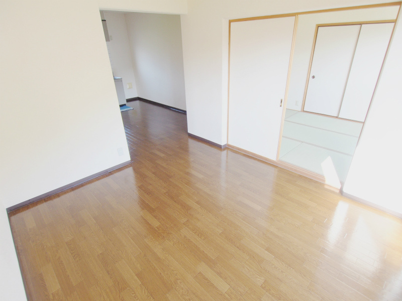 クローカス浜角壱番館の居間・リビング