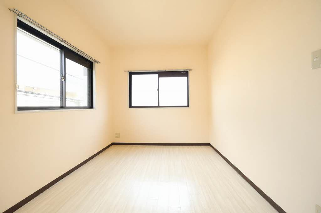 クローカス浜角壱番館の居間・リビング