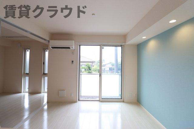 ミラベルヒルズの居間・リビング|こちらの居間で趣味の時間をお楽しみください