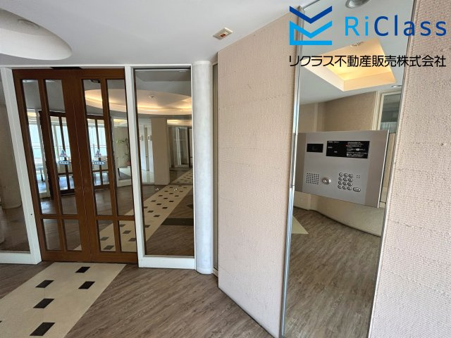 ワコーレヒルズ須磨潮見台のエントランス|オートロックです