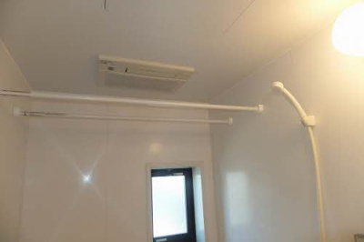 【内装】 | コスモパークヴィーナス | 明るい色調の室内です