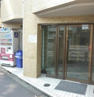 【エントランス】