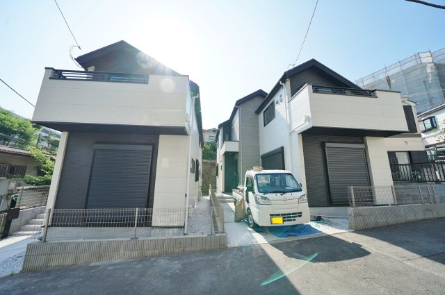 【保土ヶ谷区桜ヶ丘2丁目2-30全２棟新築戸建て１号棟】★仲介手数料無料★（桜台小学校・岩崎中学校）の外観