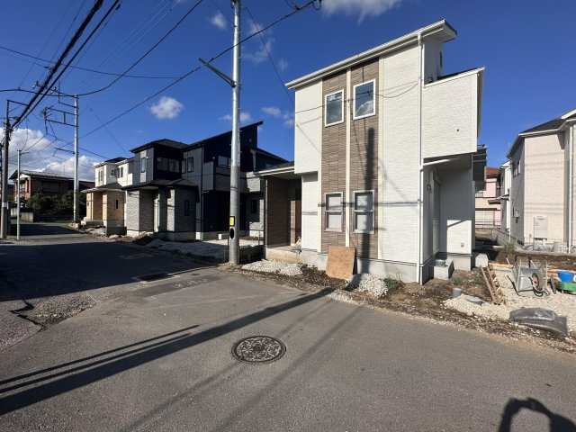 川越市笠幡4期　新築戸建の前面道路含む現地写真|北側4.0ｍ公道