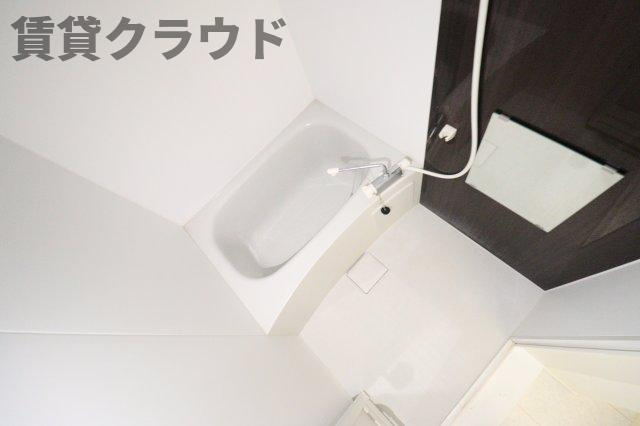 AJ蘇我EASTⅣの浴室|清潔感のあるお風呂で一日の疲れを癒しましょう！