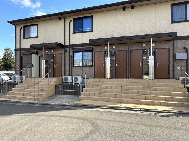 シャイニースカイコートのエントランス