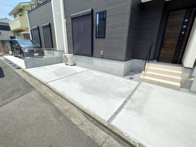 東岩槻5丁目戸建ての駐車場|車をお持ちの方に嬉しい駐車場付きの物件です