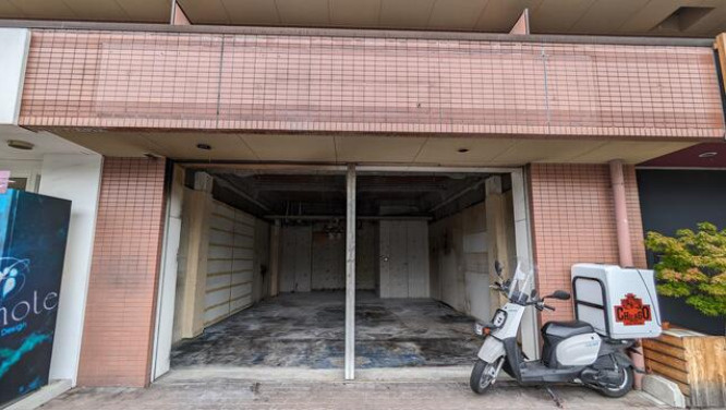 大津市今堅田２丁目の店舗事務所の外観