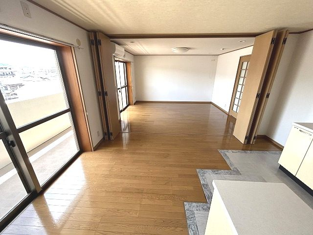 ロマネコンティ24の居間・リビング|居間です
※違うお部屋の写真を使用している為、実際には異なる可能性がございます。