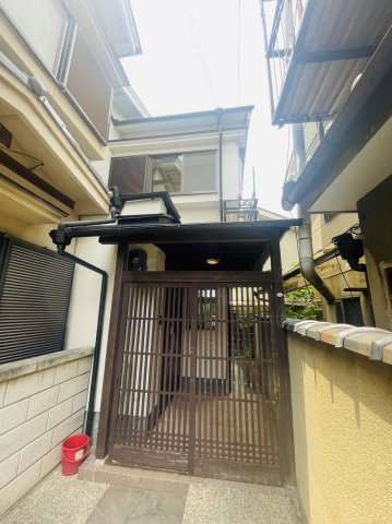 嵯峨野有栖川町の外観