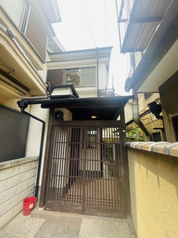 嵯峨野有栖川町の外観