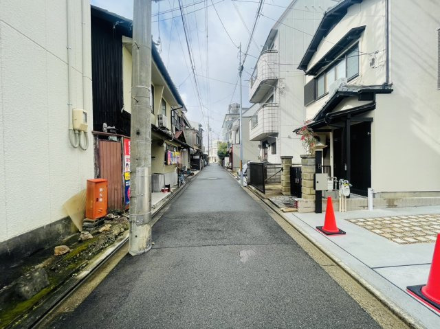 花園寺ノ前町の前面道路含む現地写真