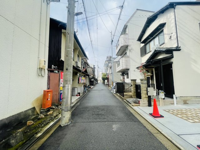 花園寺ノ前町の前面道路含む現地写真