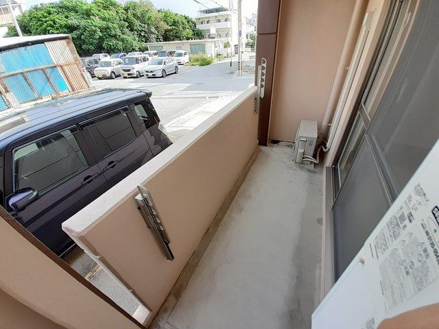 【バルコニー】アンプリル 