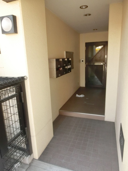 【エントランス】ジュネス九軒町