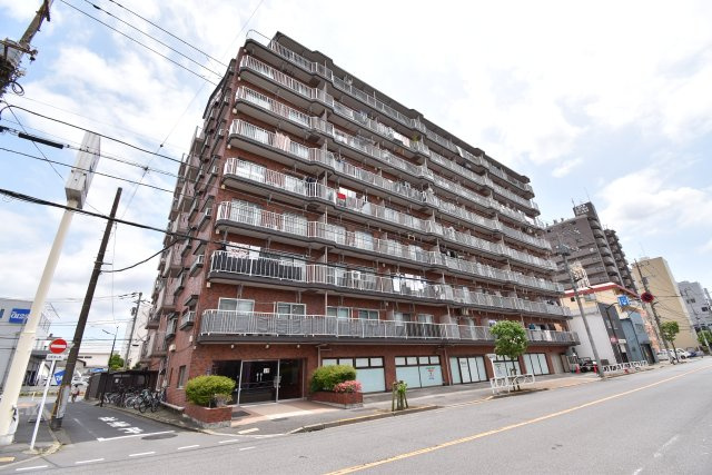 【外観】 | ライオンズマンション墨田　東南向きの２DK | 東南向き6階のフルリフォーム済２DK！スーパーもコンビニも目の前にございます♪小中学校も徒歩10分圏内、2014年に大規模修繕工事実施済です。知名度の高いライオンズマンションシリーズ♪