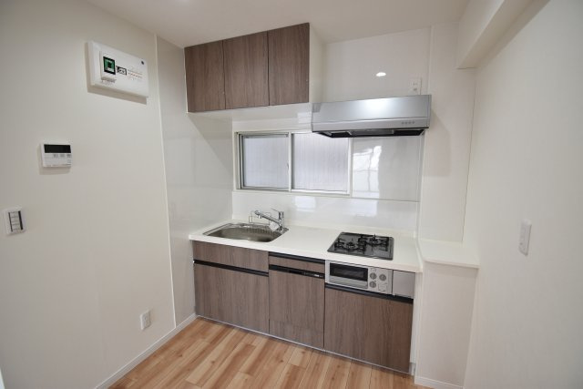 【キッチン】 | ライオンズマンション墨田　東南向きの２DK | 東南向き6階のフルリフォーム済２DK！スーパーもコンビニも目の前にございます♪小中学校も徒歩10分圏内、2014年に大規模修繕工事実施済です。知名度の高いライオンズマンションシリーズ♪