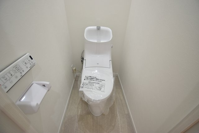 【トイレ】 | ライオンズマンション墨田　東南向きの２DK | 東南向き6階のフルリフォーム済２DK！スーパーもコンビニも目の前にございます♪小中学校も徒歩10分圏内、2014年に大規模修繕工事実施済です。知名度の高いライオンズマンションシリーズ♪