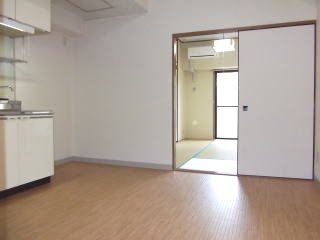 【居間・リビング】パレス上杉