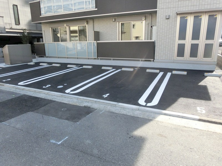 【駐車場】グランメゾン霞 