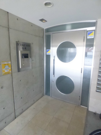 【エントランス】アイビースクエア寺町