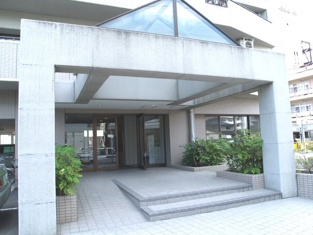【エントランス】アイショウプラザ旭ヶ丘V
