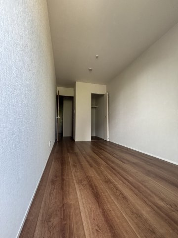 【寝室】メゾンドルポ吉見園