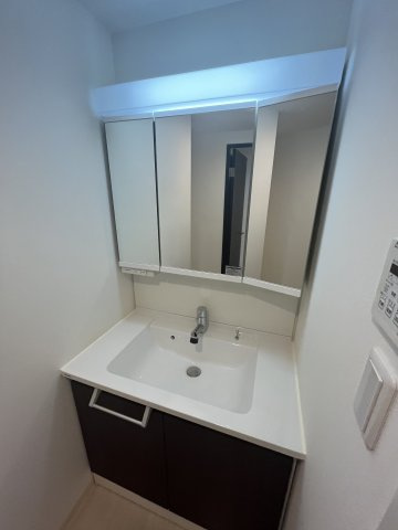 【洗面所】ラルウェンディ縮景園前ウエスト