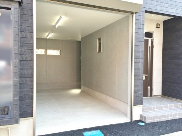 【玄関】ＦＯＲＴＲＥＳＳ弐番館 