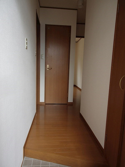 【玄関】CORPO　SHINYU