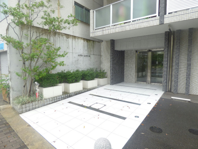 【エントランス】ソフィアコート光町