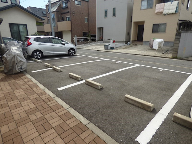 【駐車場】エデン