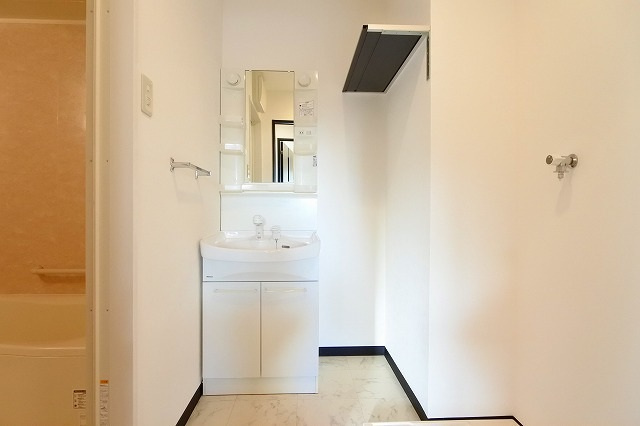 【洗面所】グランドポレストーネ大手町弐番館