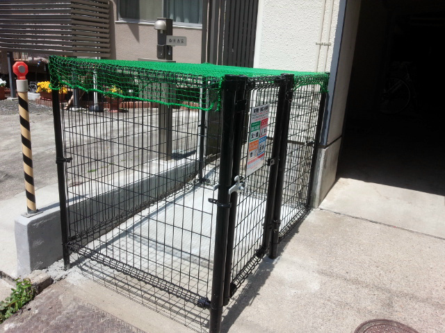 ゴミ置き場 