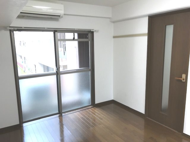 【居間・リビング】サンビューティ春日町