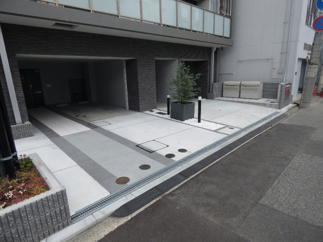 【エントランス】terrace（テラス）