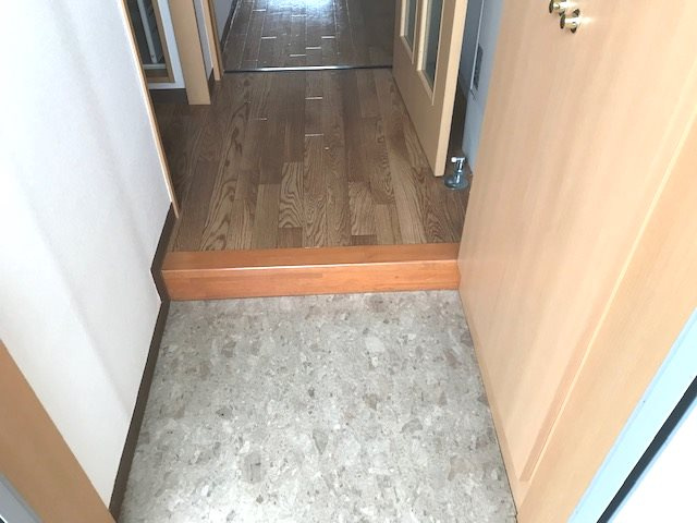 【玄関】ベルシティ榴ヶ岡 